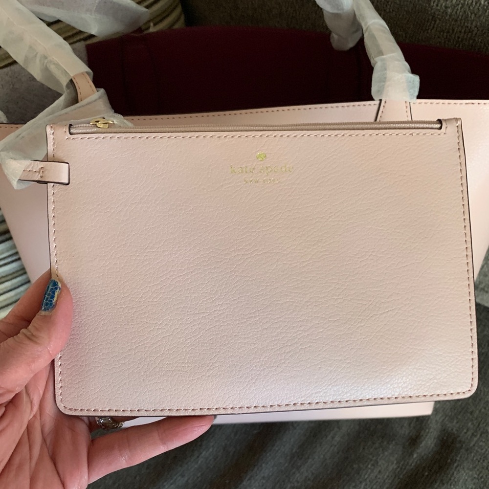 Authentic KATE SPADE Reversible leather tote & wristlet - Picture 8 of 16